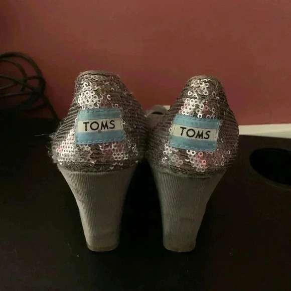 Toms Sparkling Wedge Shoes - Picture 5 of 7